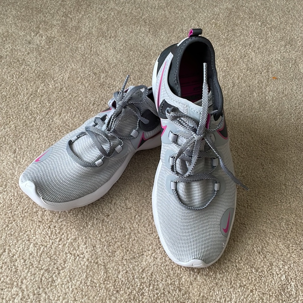 Grey Nike sneakers - Picture 6 of 6